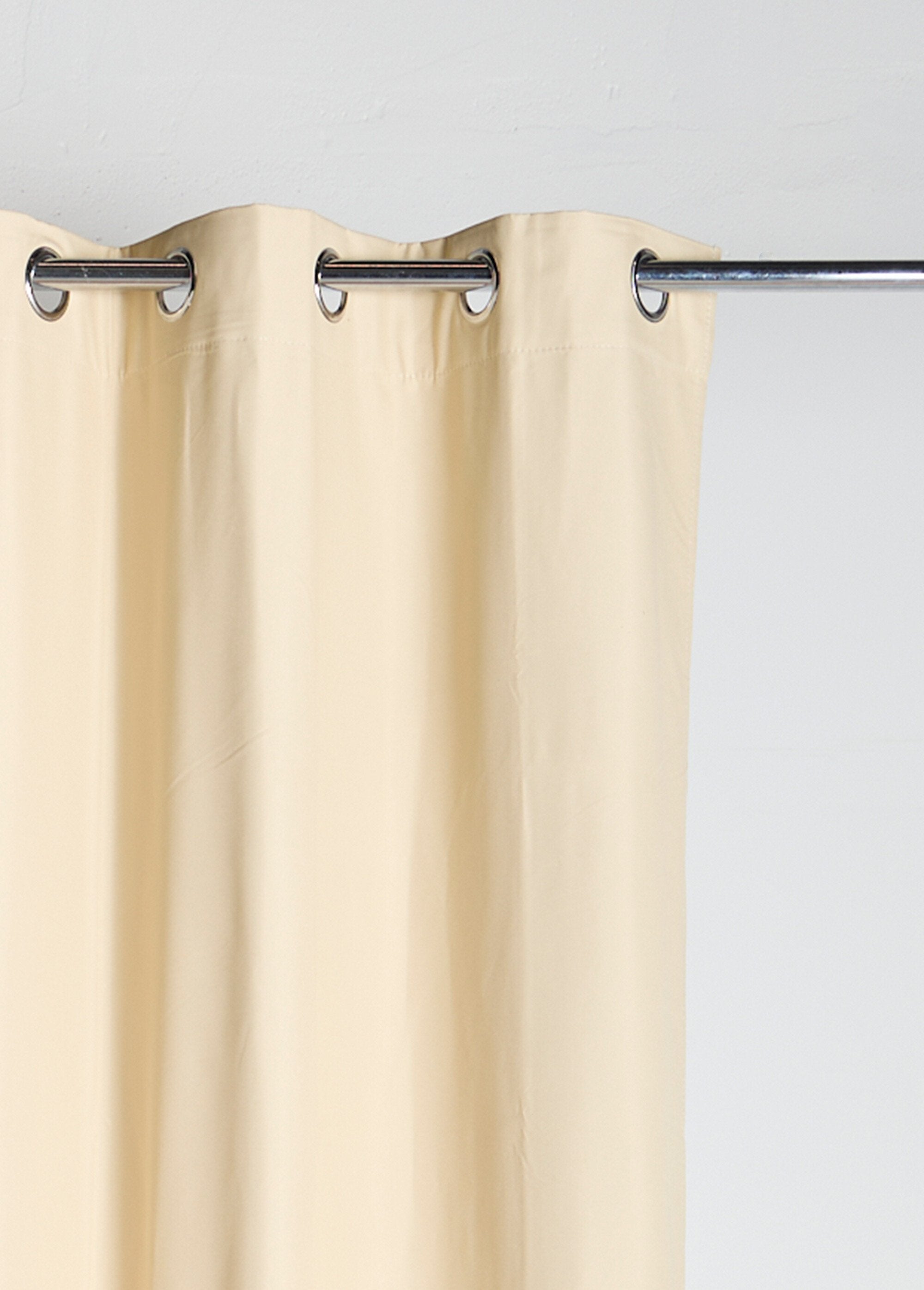 Plain_blackout_curtain,_1_panel_with_eyelets_Beige_DE1_slim
