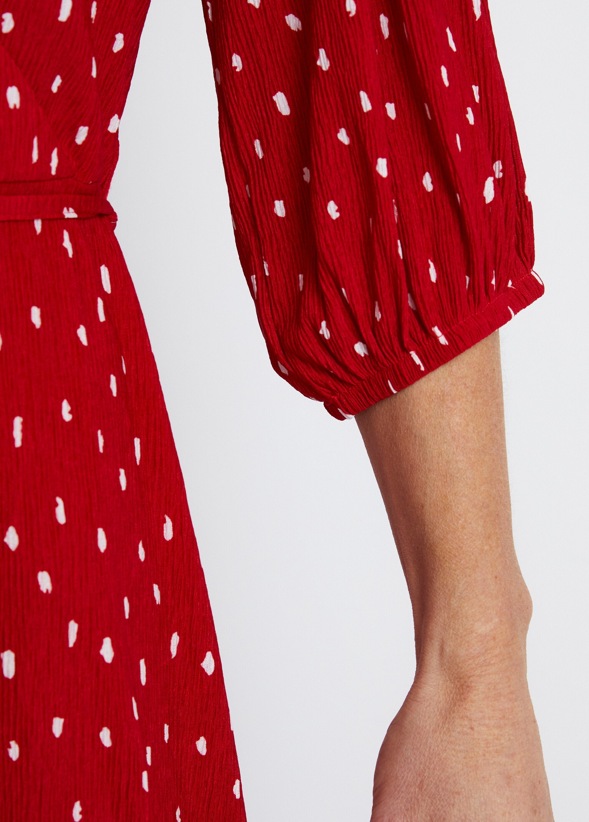 Mid-length_polka_dot_wrap_dress_Red_and_white_DE3_slim