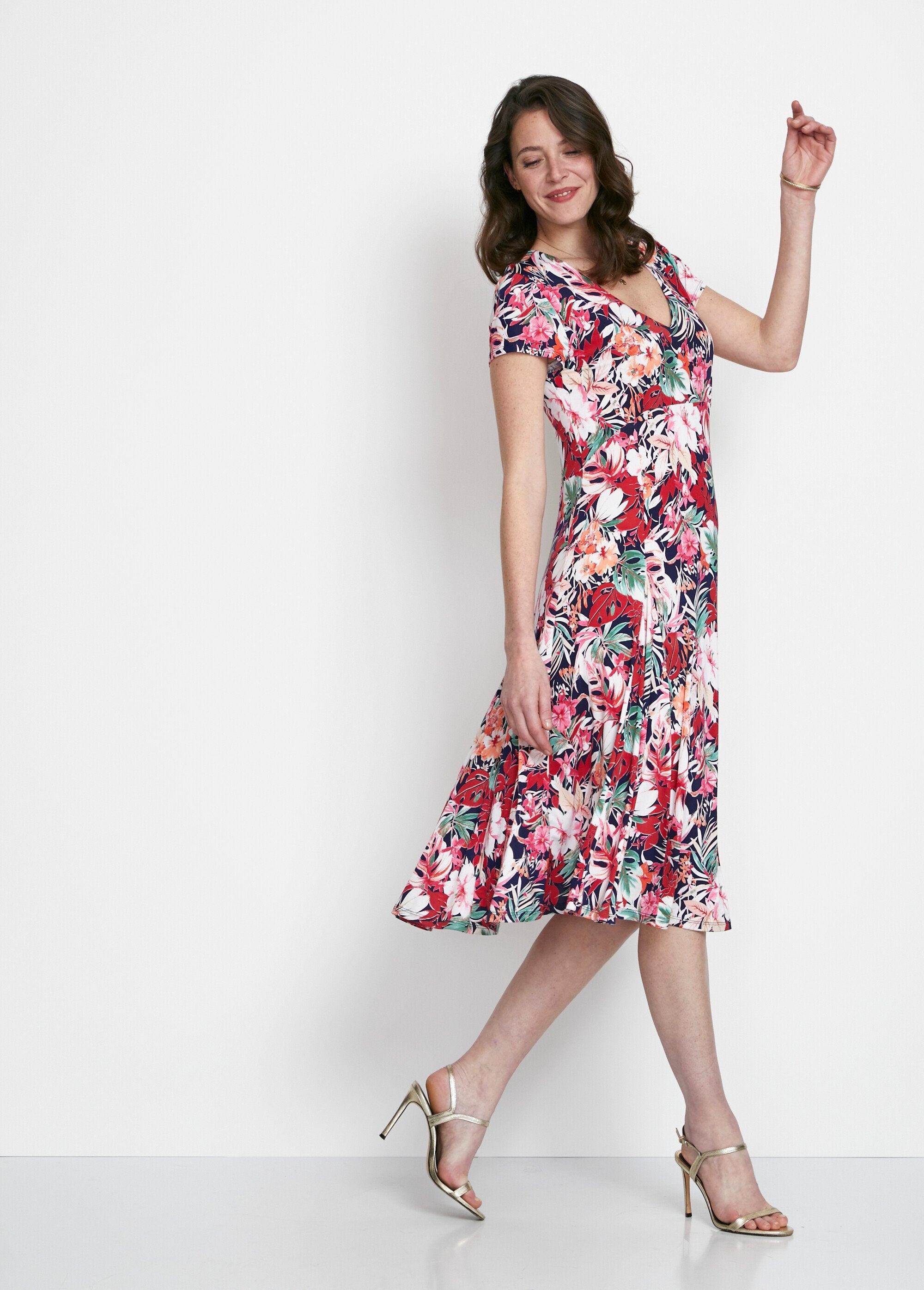 Short_flared_V-neck_dress_Fuchsia_print_SF1_slim