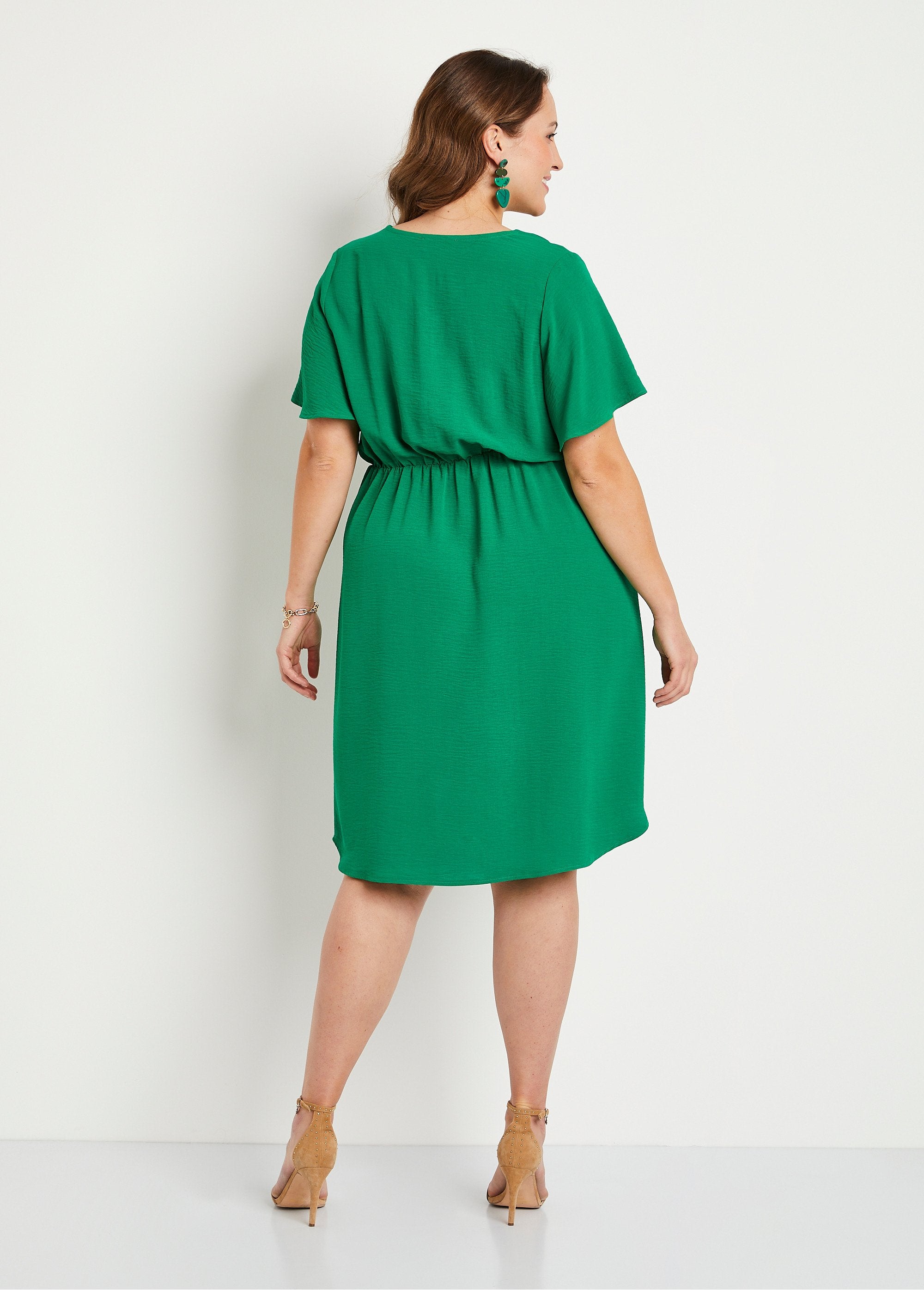 Short_plain_flared_dress_Green_DO1_curvy