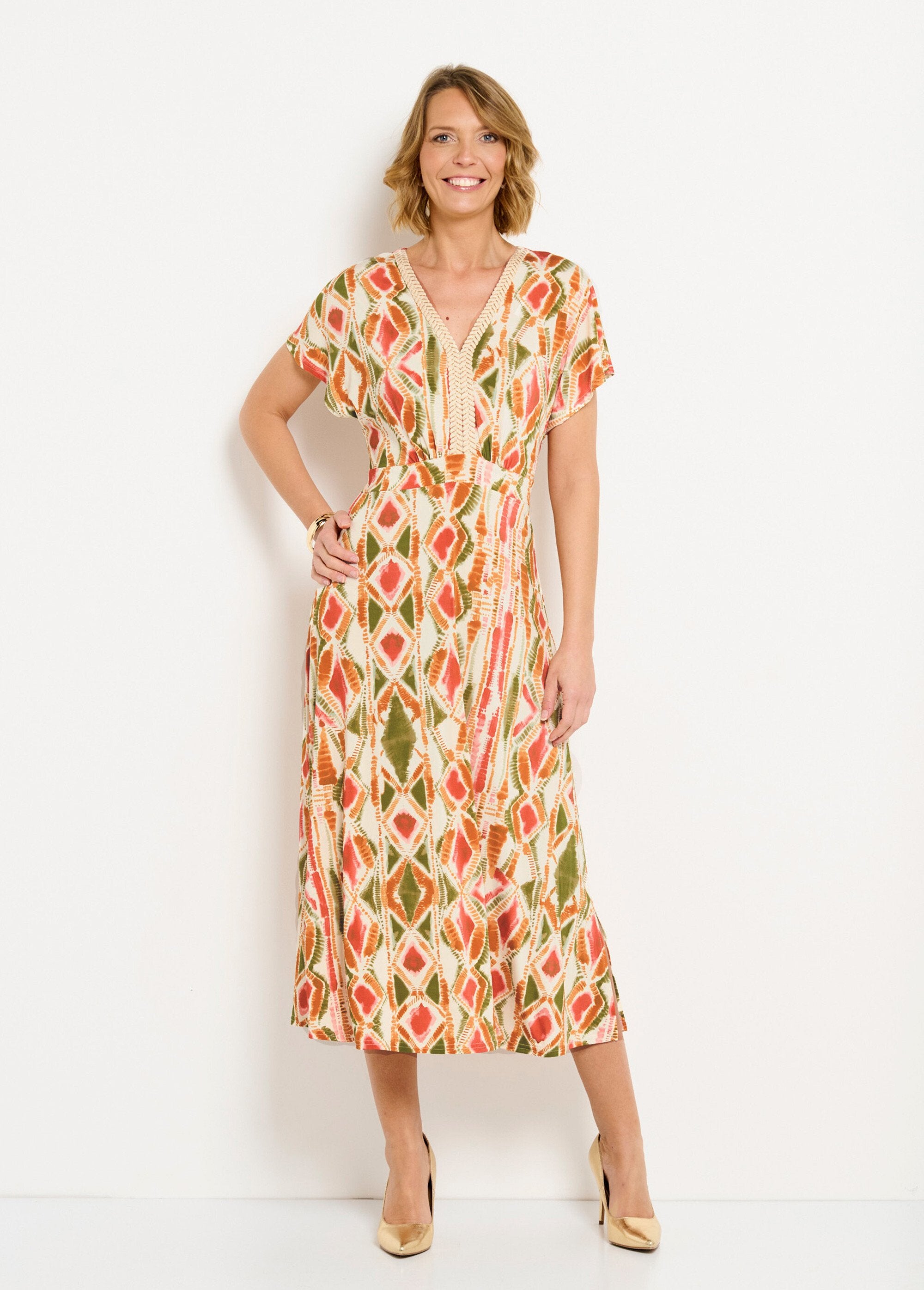 Printed_flared_V-neck_long_dress_Green_and_terracotta_FA1_slim