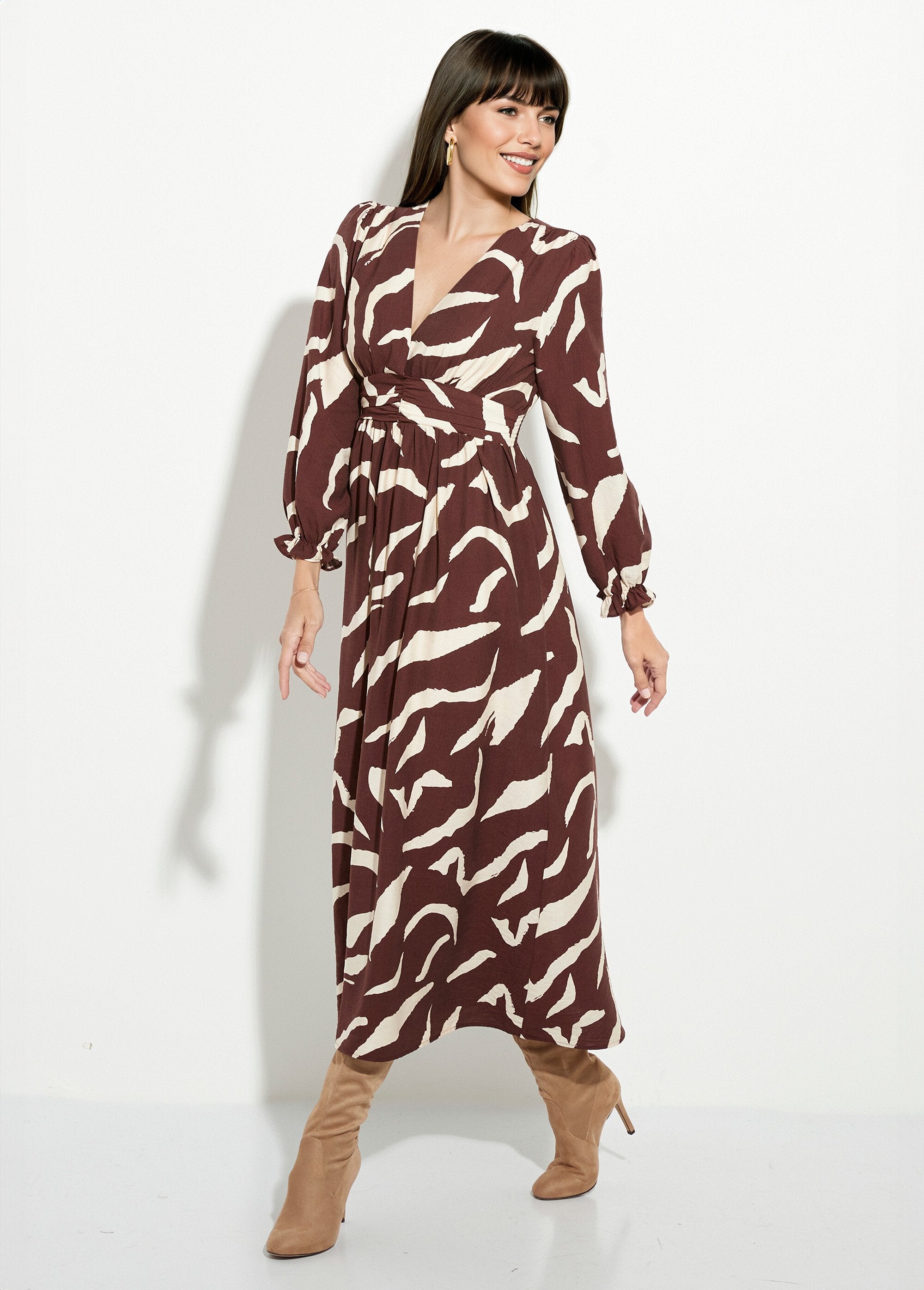 Long_printed_dress_with_pleated_waist_and_V-neck_Brown_FA1_slim