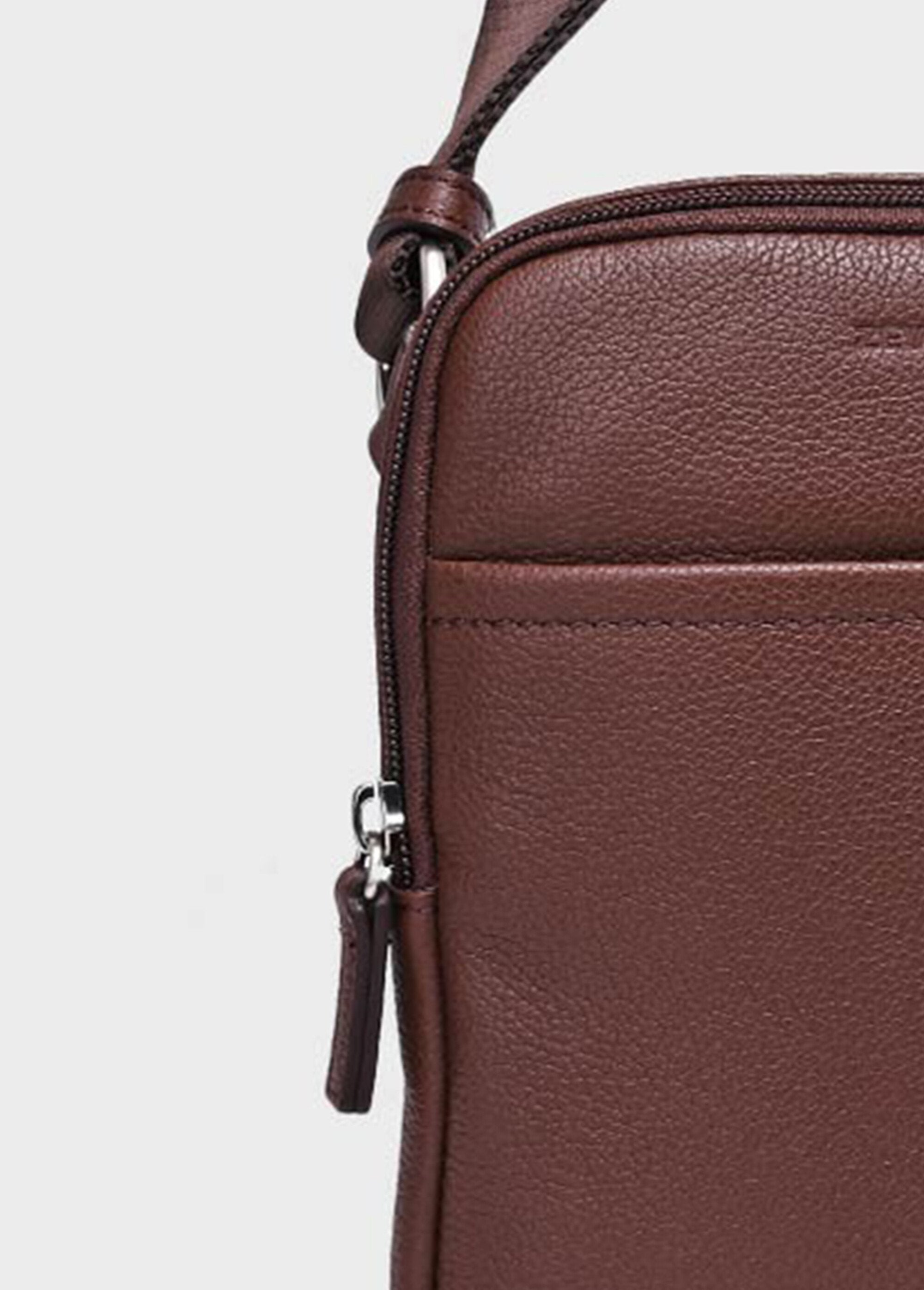 Men's_leather_satchel_with_front_pocket_Chocolate_DE1_slim