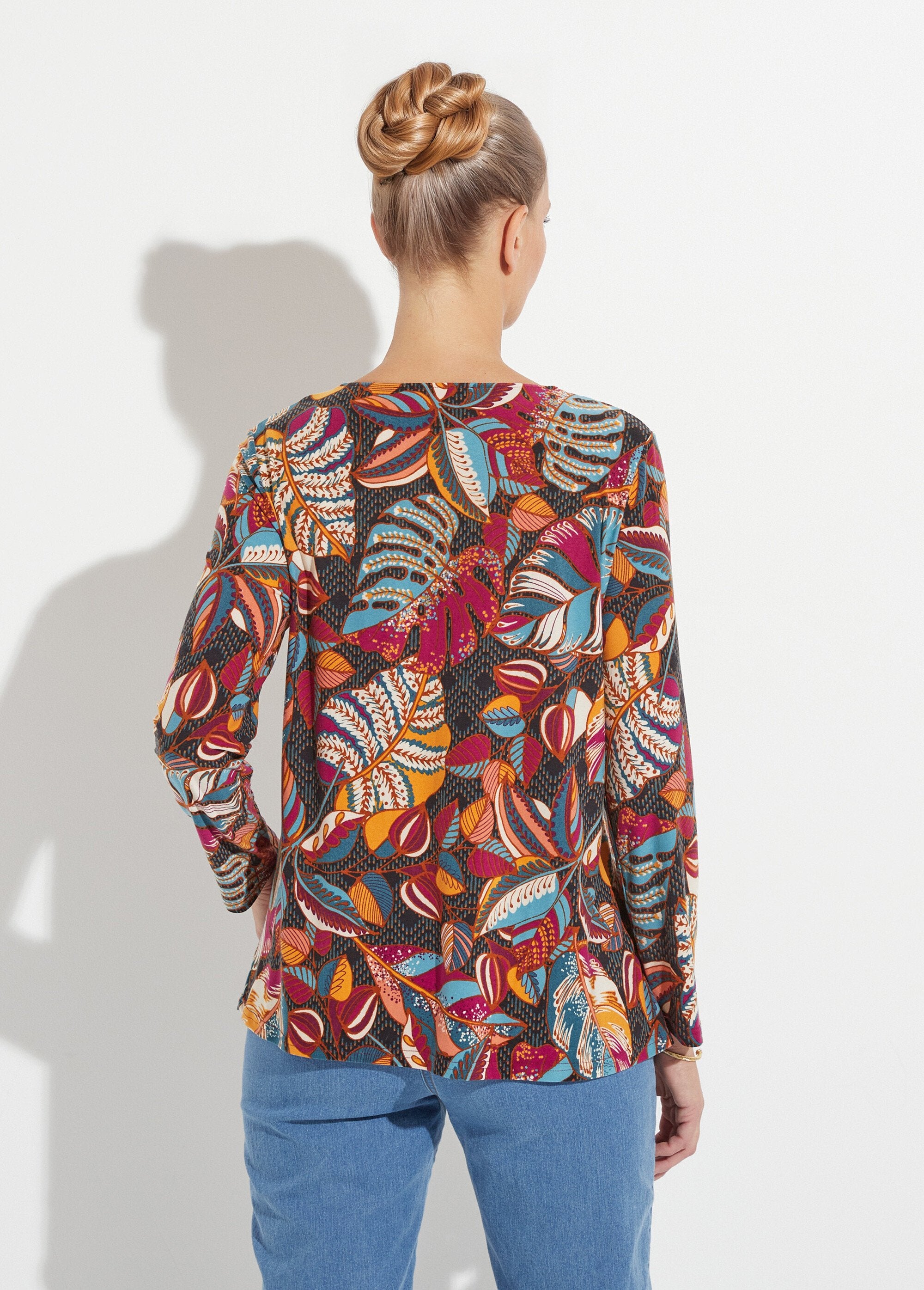 T-shirt_col_V_manches_longues_imprimé_Groseille_et_bleu_DO1_slim