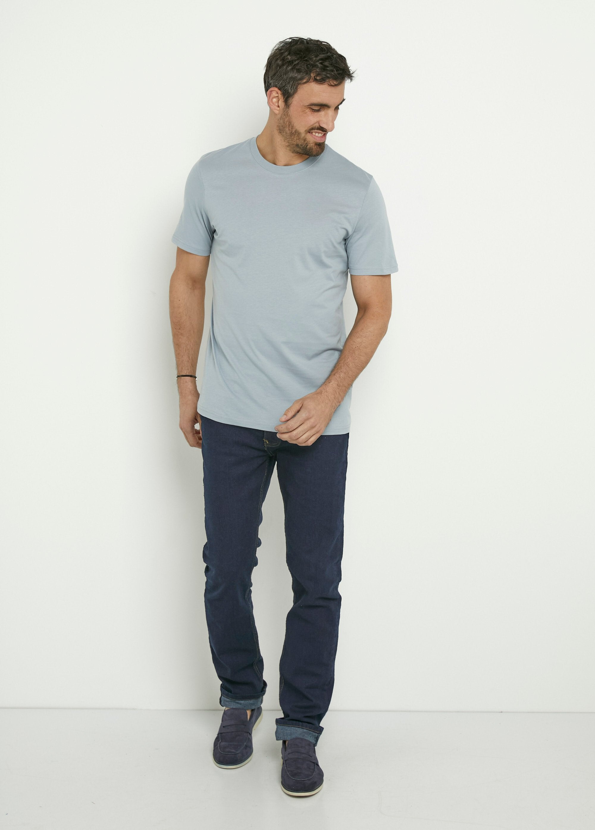 Short-sleeved_cotton_T-shirt_with_round_neck_Light_gray_SF1_slim