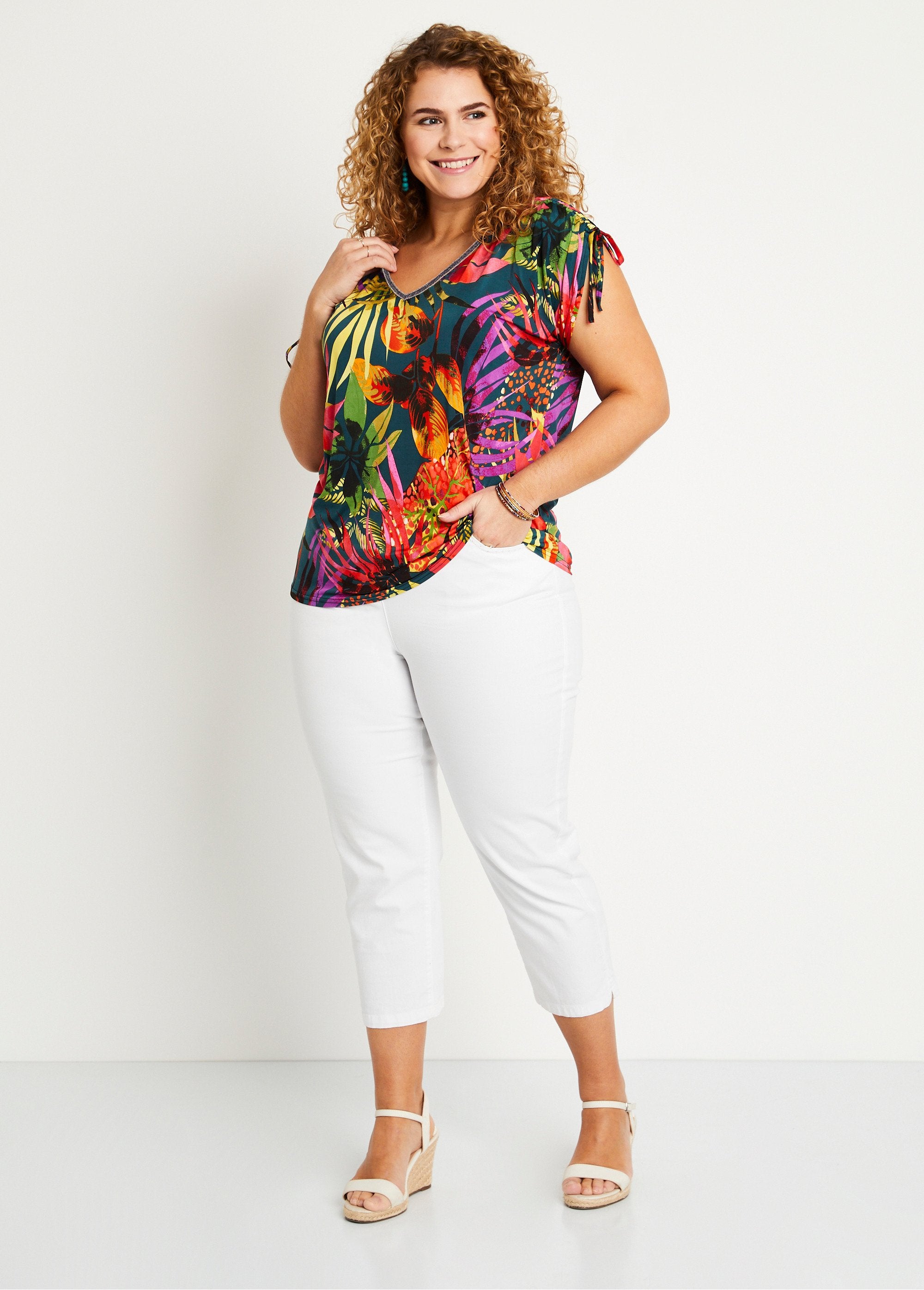 Exotic_pattern_t-shirt_with_shoulder_ties_Multicolor_SF1_curvy