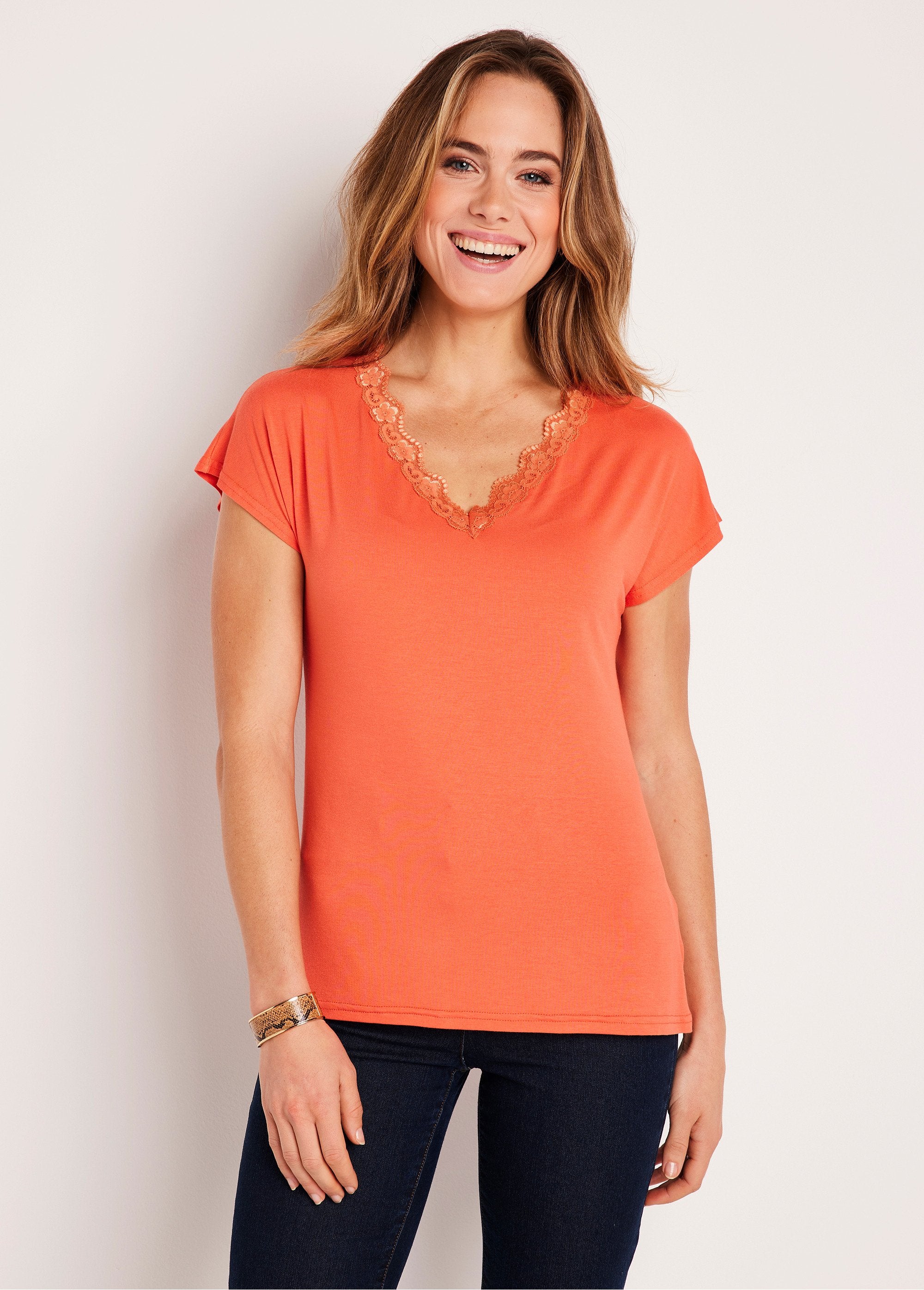 Short_stretch_lace_t-shirt_Orange_FA1_slim