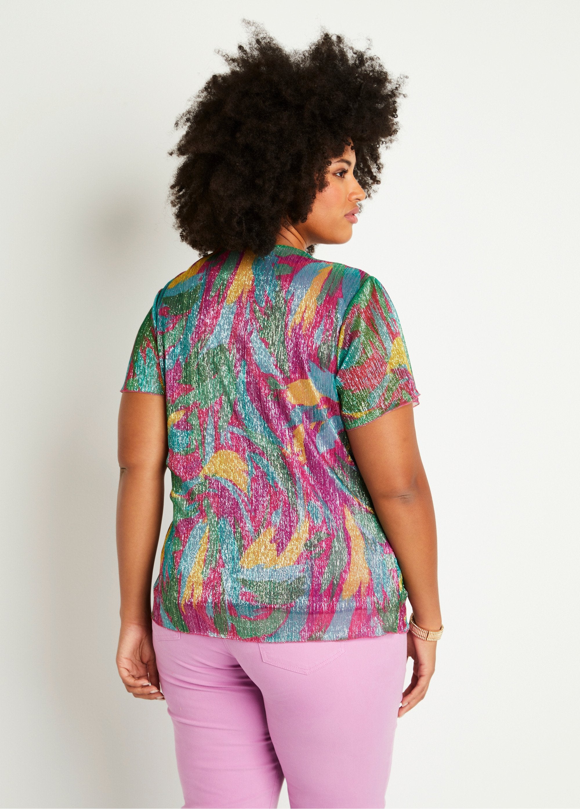 Bright_printed_cropped_T-shirt_Fuchsia_and_green_DO1_curvy