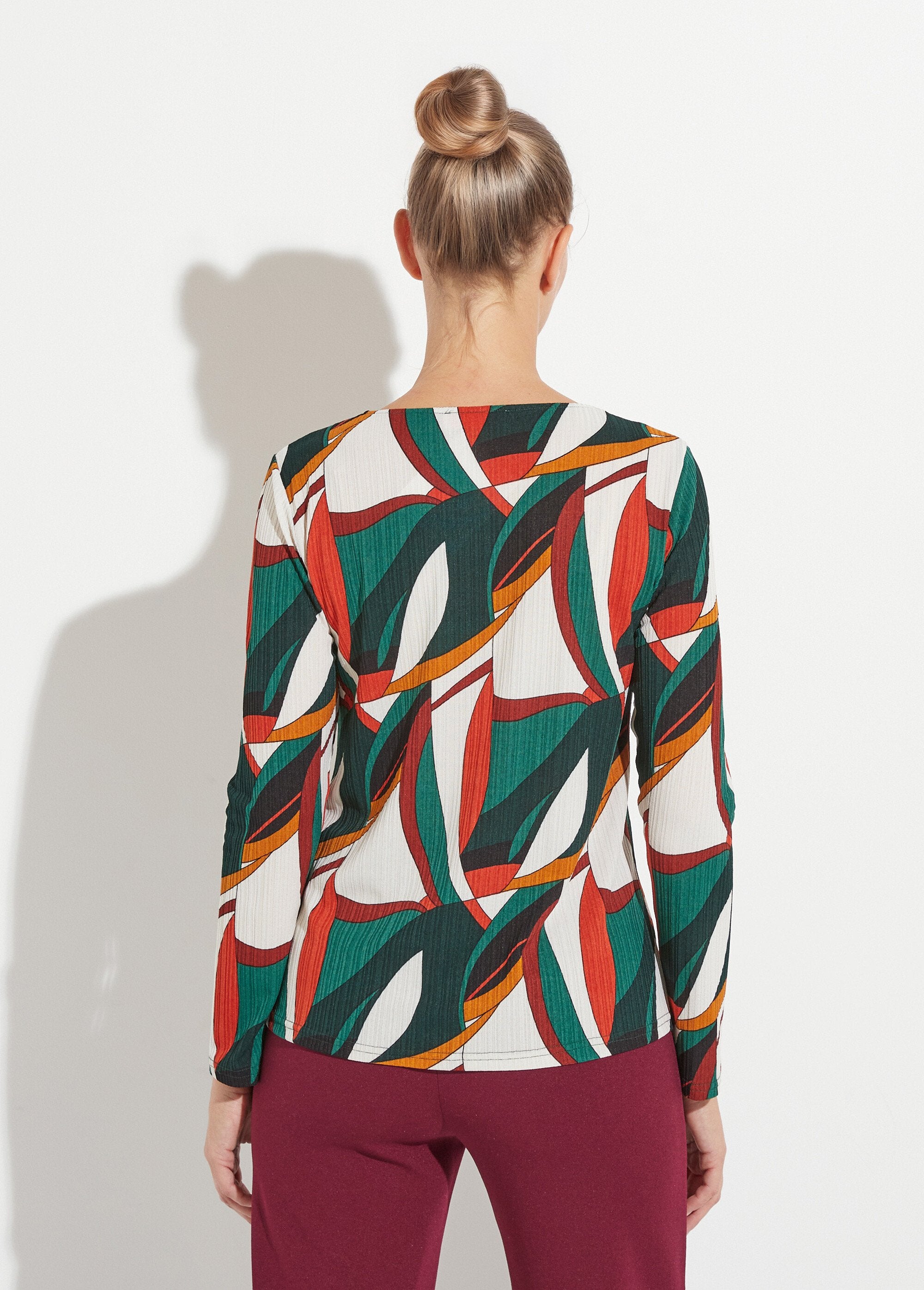 T-shirt_évasé_col_V_imprimé_graphique_multicolore_Imprime_vert_DO1_slim