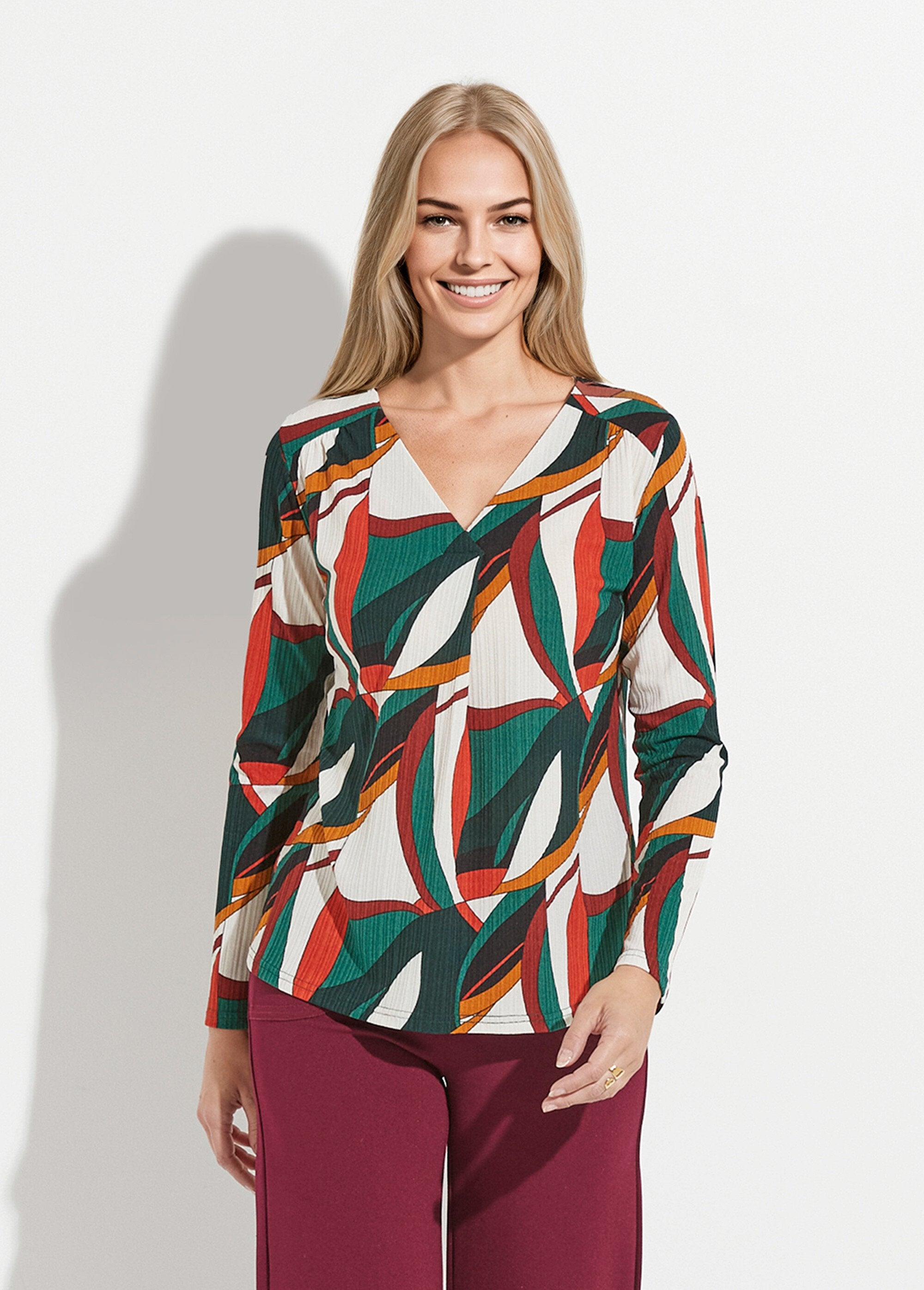 T-shirt_évasé_col_V_imprimé_graphique_multicolore_Imprime_vert_FA1_slim
