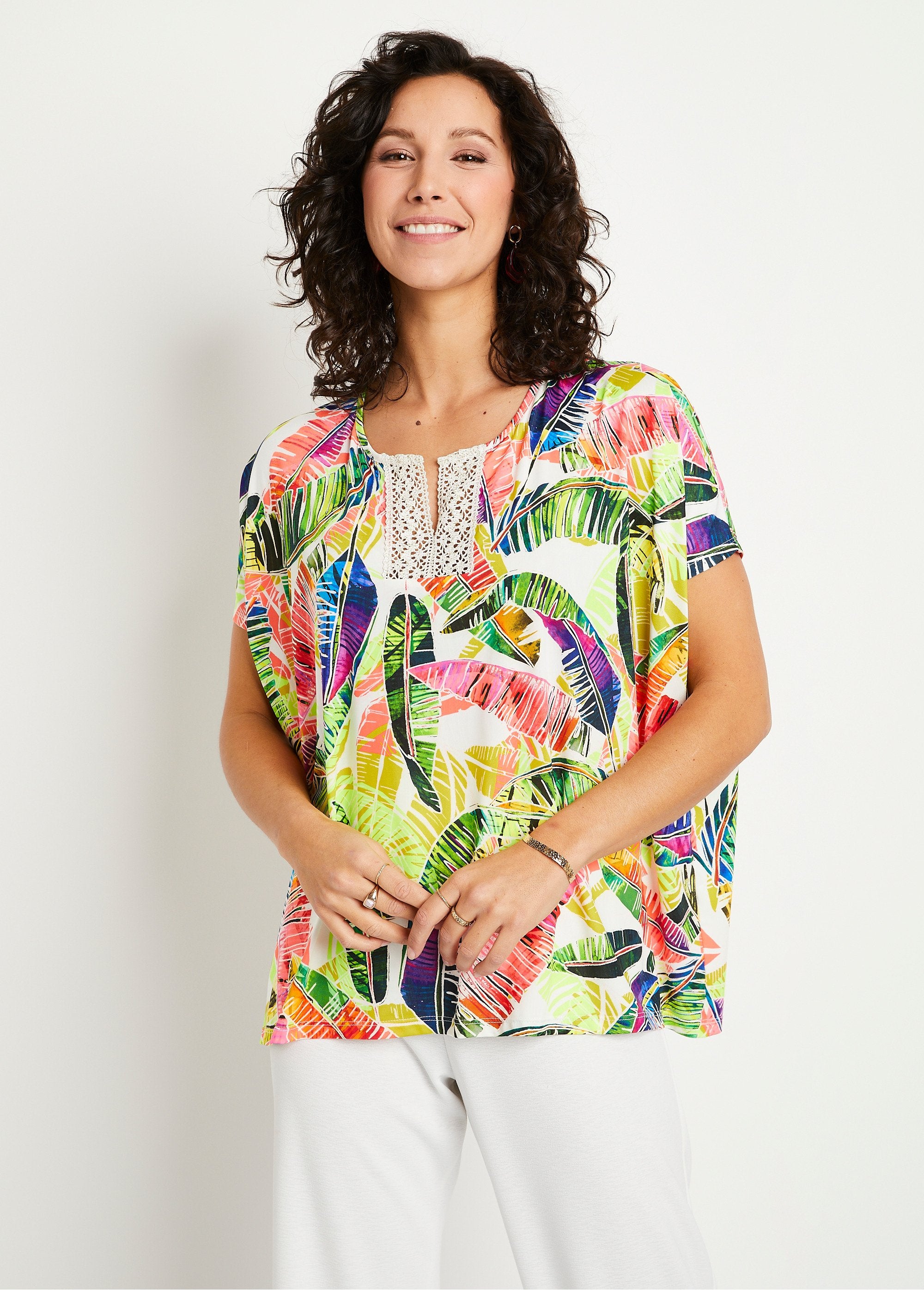 Long_loose_t-shirt_with_neon_lace_pattern_Multicolor_print_FA1_slim