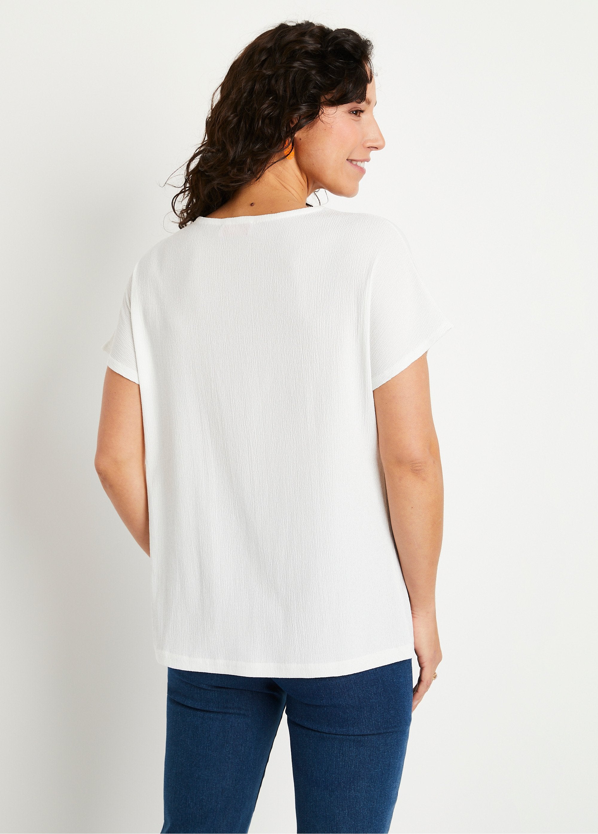 Long_plain_embroidered_loose_t-shirt_White_DO1_slim