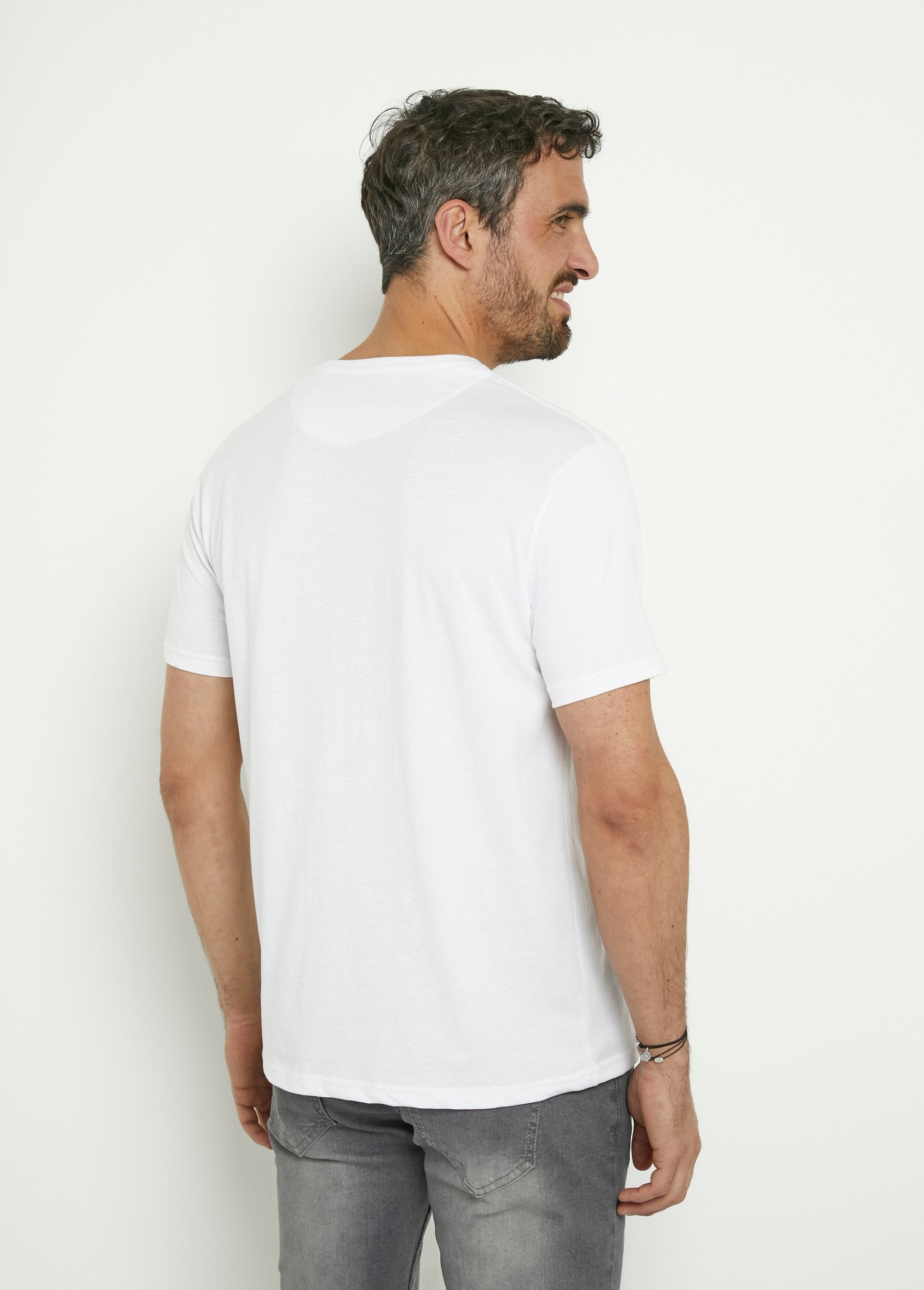 Short-sleeved_t-shirt_with_exotic_pattern_White_DO1_slim