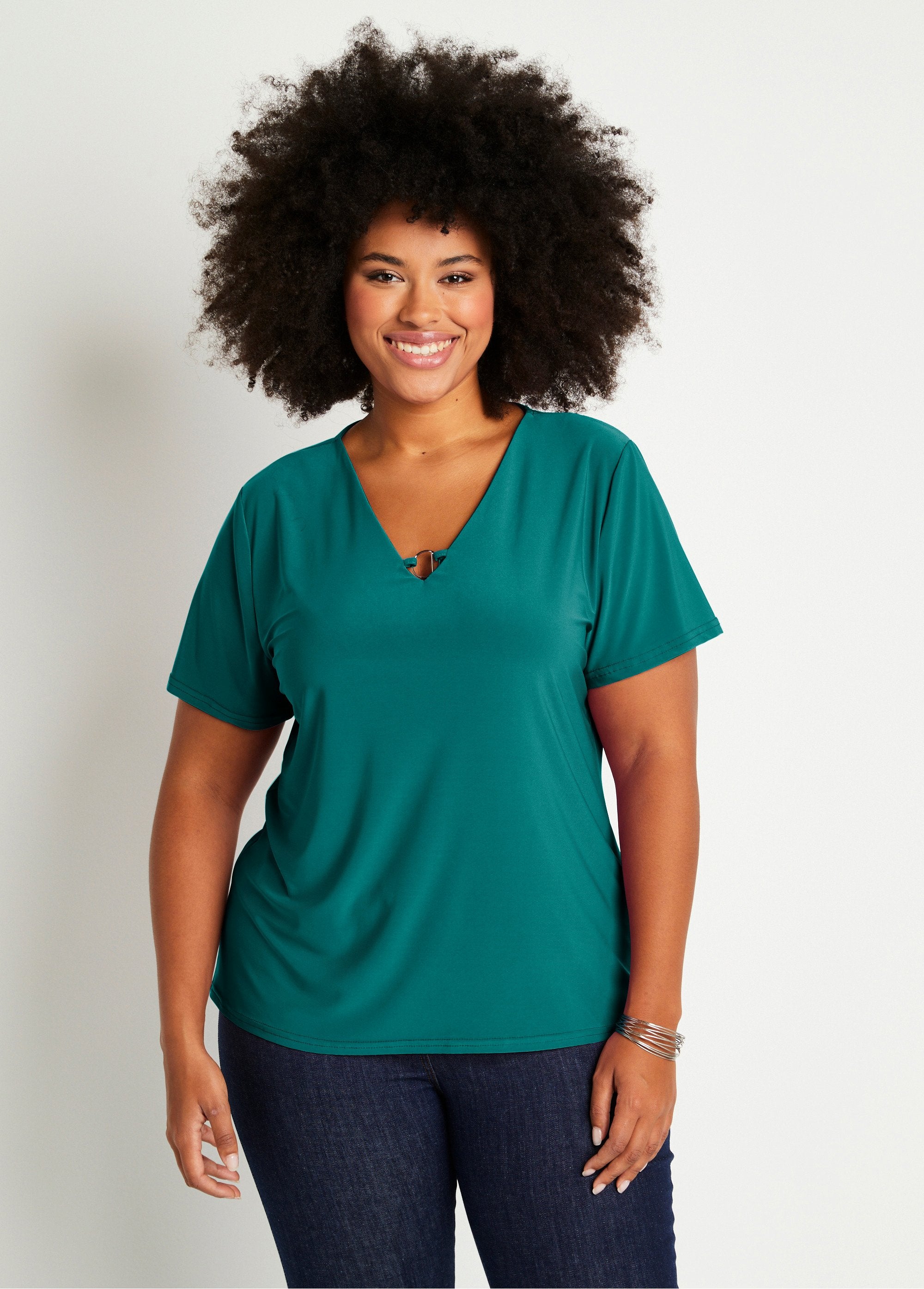 Plain_or_printed_short-sleeved_T-shirt_Plain_green_FA1_curvy