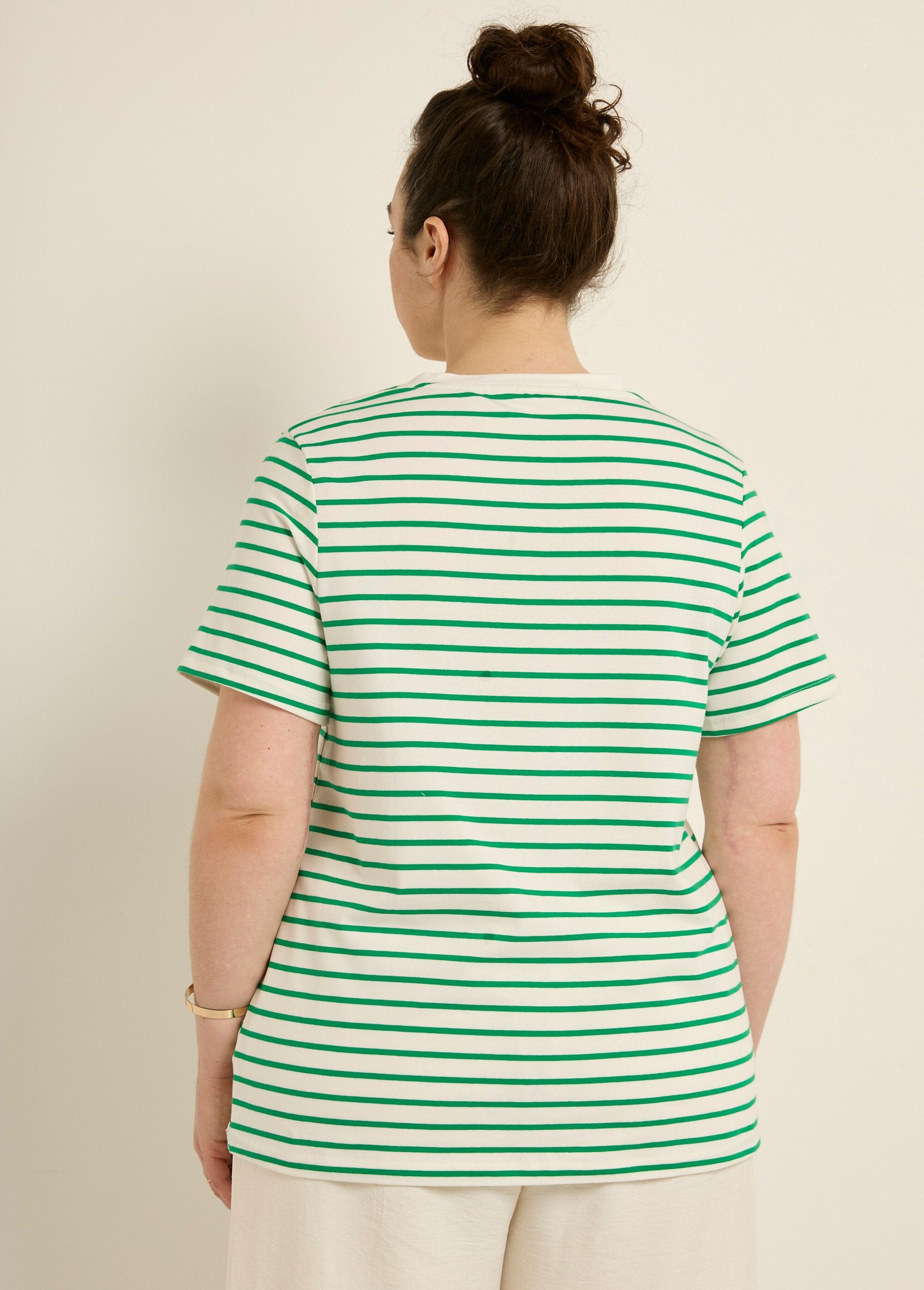 Striped_V-neck_T-shirt_with_heart_embroidery_Green_stripe_DO1_curvy