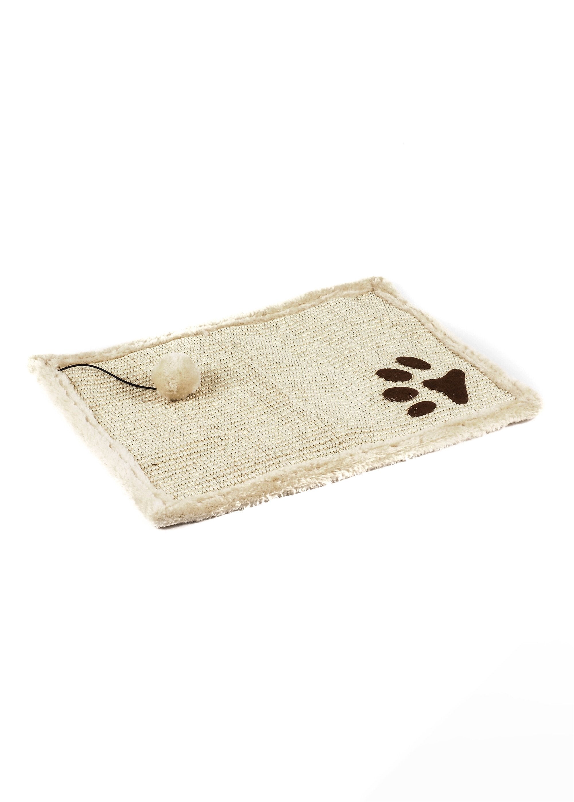 2_in_1_sisal_fur_scratching_mat_Ivory_FA1_slim