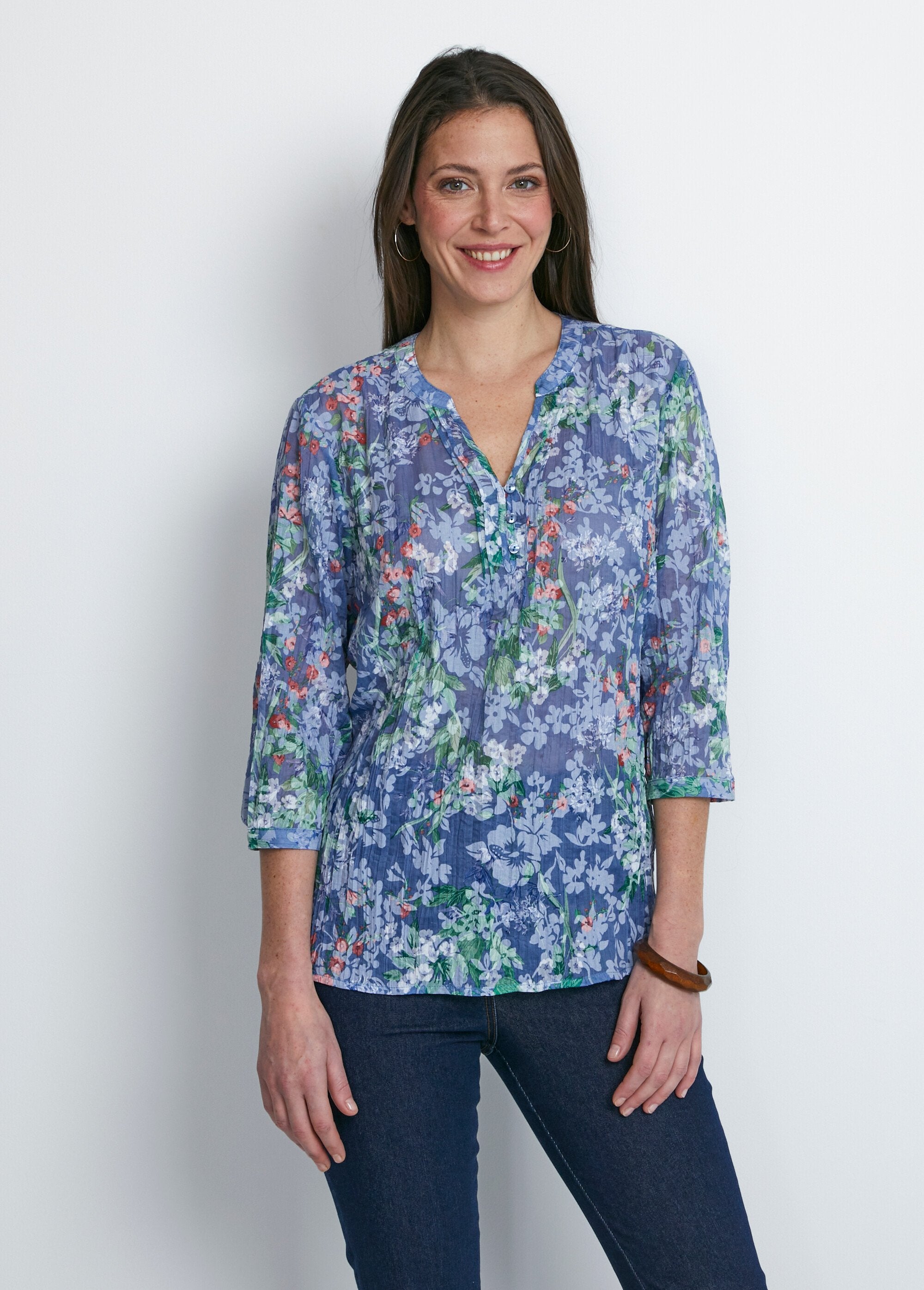 Loose_floral_3/4_sleeve_tunic_Blue_background_FA1_slim