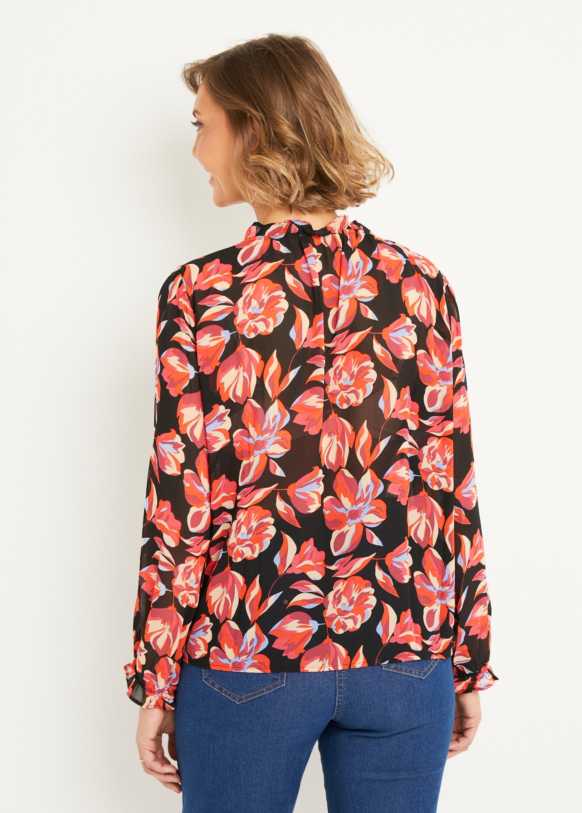 Flower_print_voile_tunic_with_V-neck_ties_Black_prints_DO1_slim