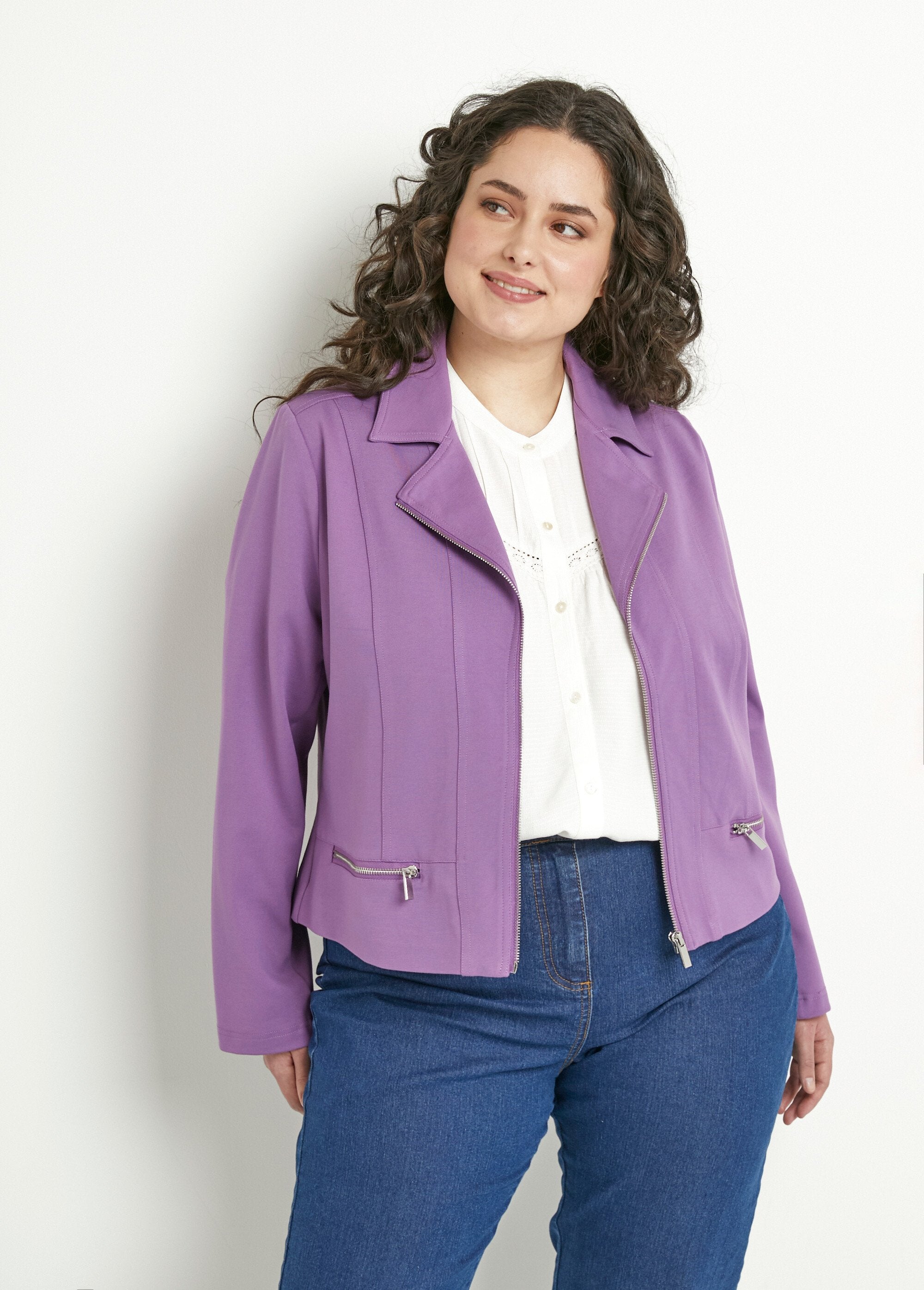 Short_straight_zipped_jacket_in_Milano_knit_Purple_FA1_curvy