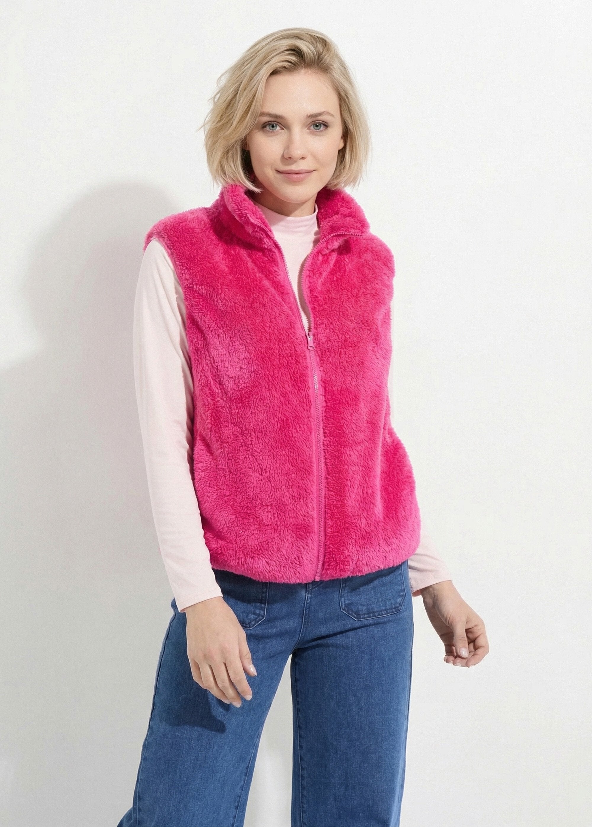 Sleeveless_faux_fur_jacket_with_stand-up_collar_Fuchsia_FA1_slim