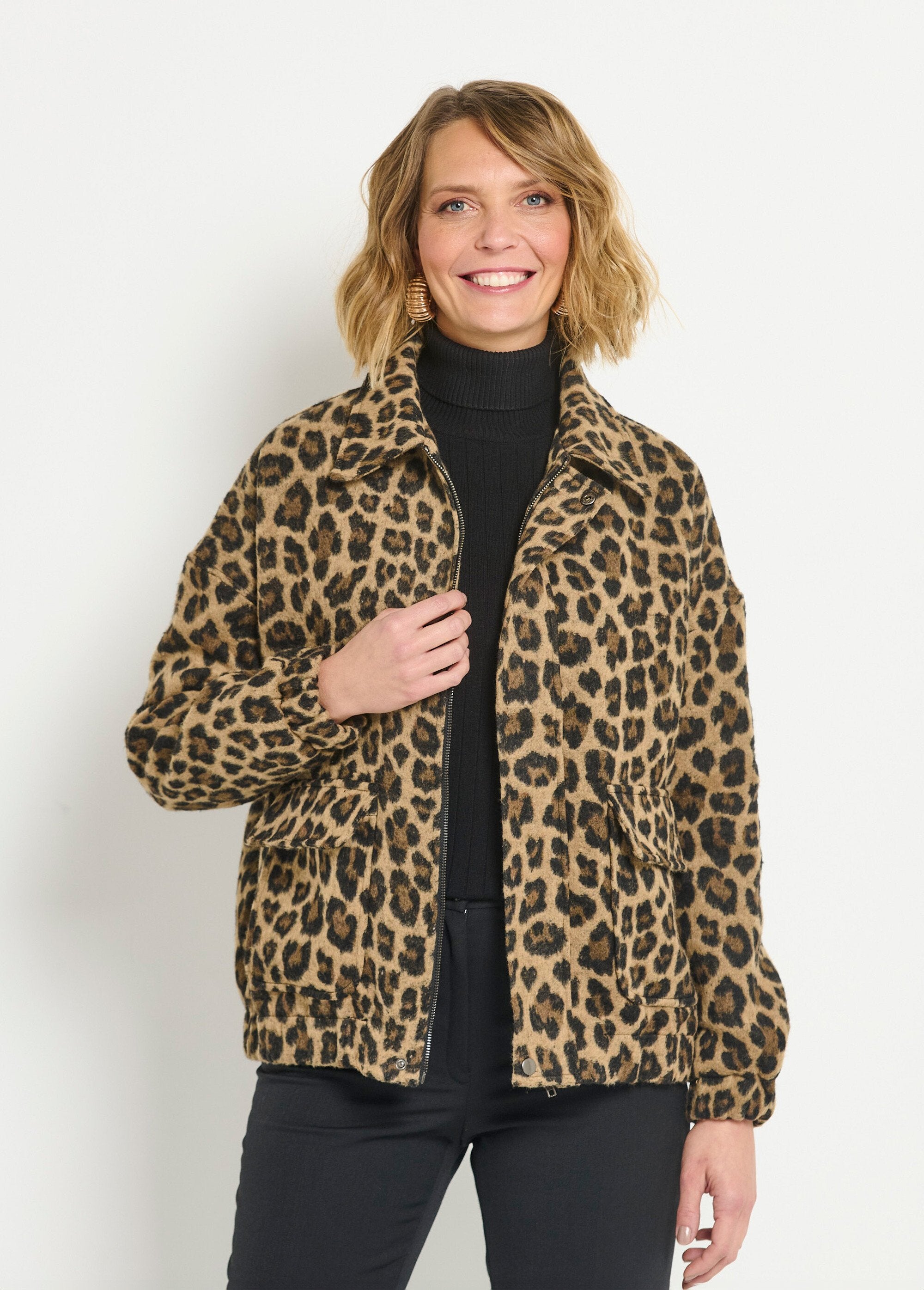 Leopard_print_jacket_with_zip_and_patch_pockets_Leopard_FA1_slim